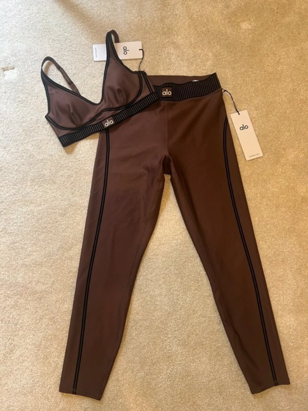 Alo Yoga Airlift Line Up Bra and High Waist 7/8 Leggings Set in Brownstone XS